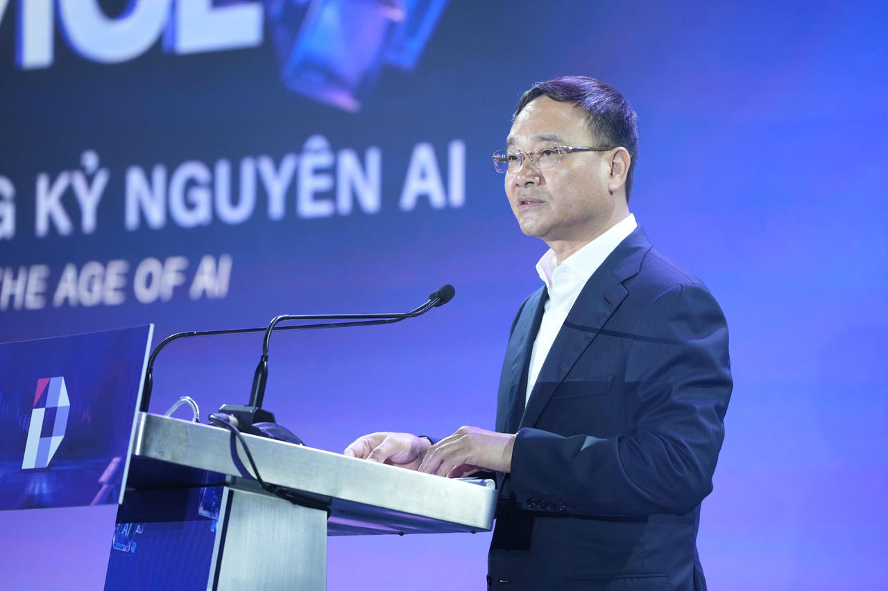 Thượng tướng Phạm Thế T&ugrave;ng, Thứ trưởng Bộ C&ocirc;ng an chia sẻ tại Diễn đ&agrave;n &ldquo;Digital Trust in Finance 2026&rdquo; với chủ đề &ldquo;X&acirc;y dựng niềm tin số t&agrave;i ch&iacute;nh trong kỷ nguy&ecirc;n AI&rdquo;.