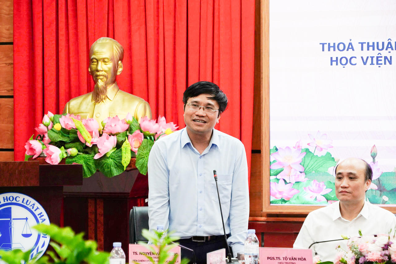 TS Nguyễn Văn Cương ph&aacute;t biểu tại buổi lễ.