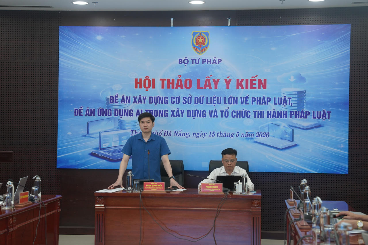 Cục trưởng Cục C&ocirc;ng nghệ Th&ocirc;ng tin Phạm Quang Hiếu ph&aacute;t biểu tại Hội thảo