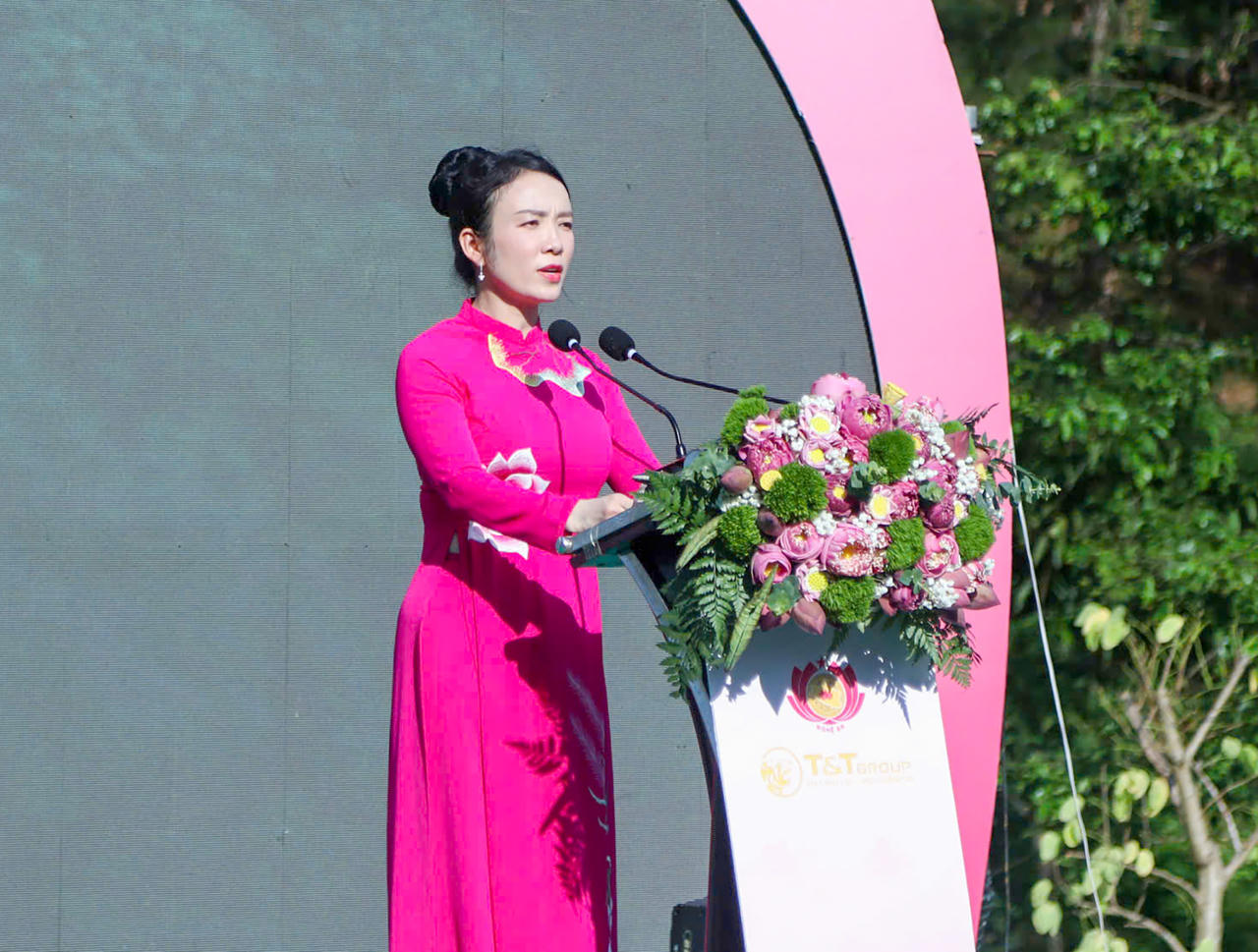 Gi&aacute;m đốc Sở VHTTDL Nghệ An Trần Thị Mỹ Hạnh ph&aacute;t biểu tại buổi lễ.