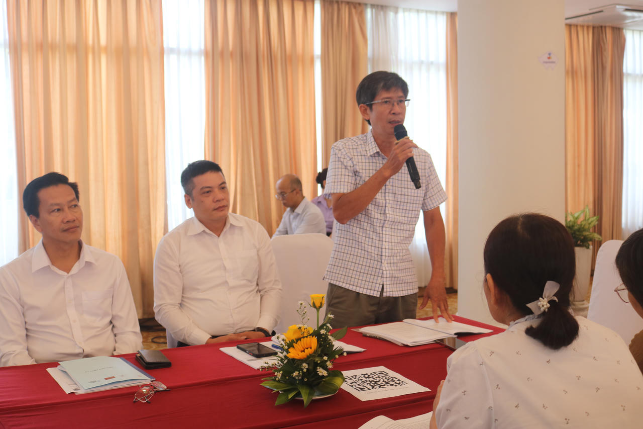 C&aacute;c đại biểu thảo luận tại hội nghị&nbsp;