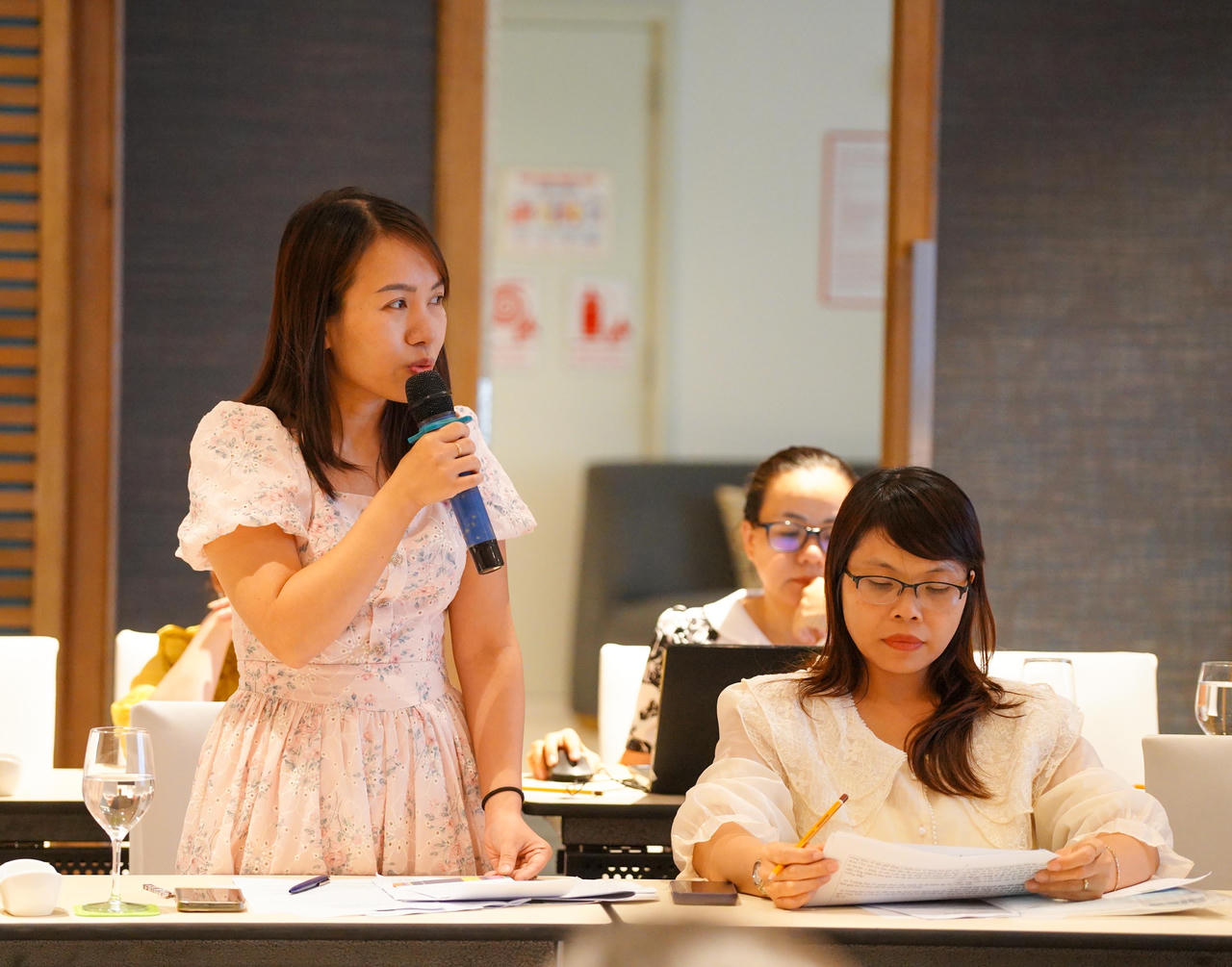 Đại diện Sở Tư ph&aacute;p TP Huế ph&aacute;t biểu g&oacute;p &yacute;.