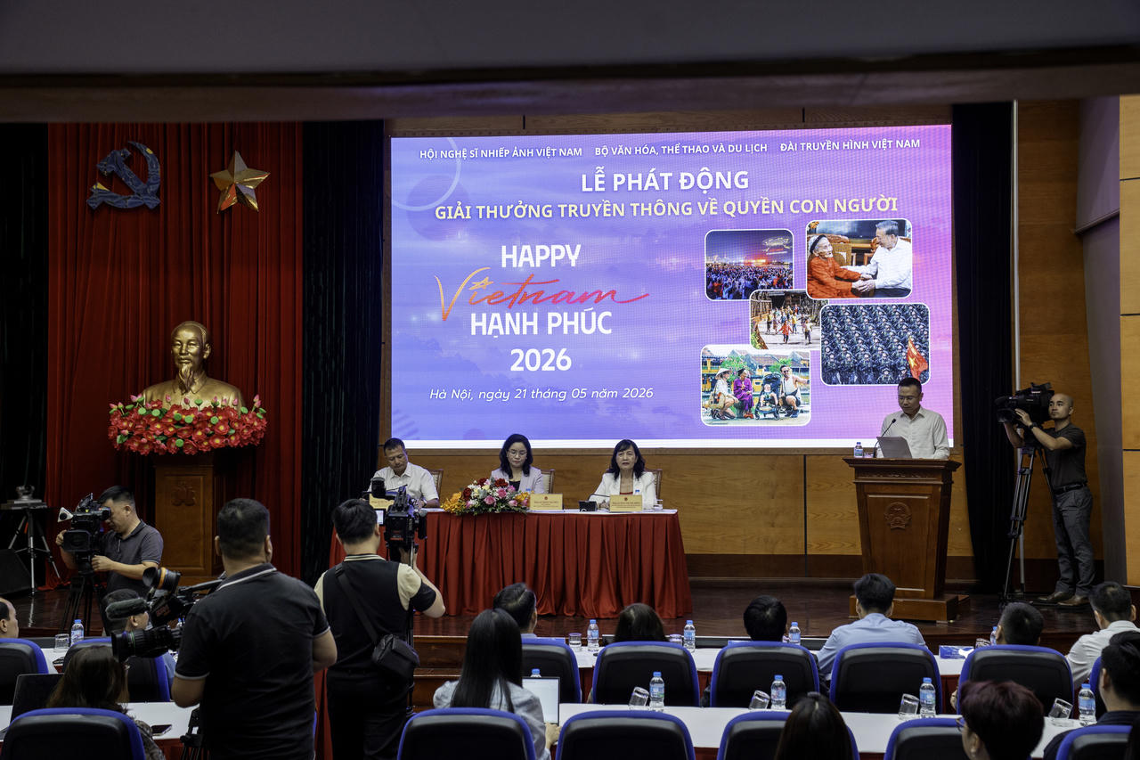 H&igrave;nh ảnh tại lễ ph&aacute;t động,