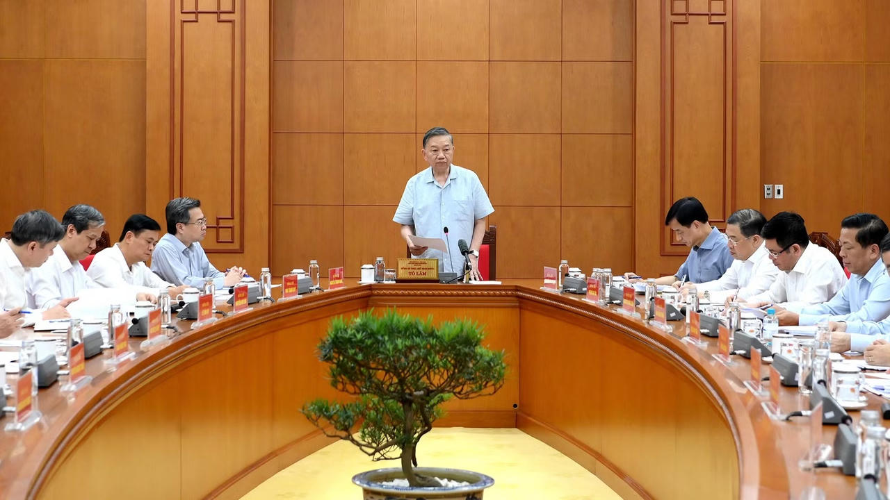 Tổng B&iacute; thư, Chủ tịch nước T&ocirc; L&acirc;m ph&aacute;t biểu kết luận cuộc l&agrave;m việc. (Ảnh: nhandan.vn)