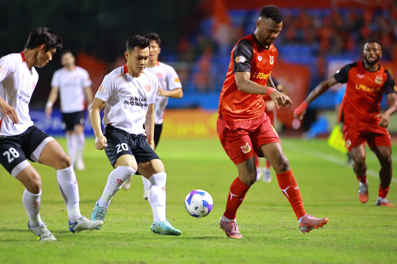 Ninh B&igrave;nh ho&agrave; C&ocirc;ng an TPHCM 1-1 (Ảnh VPF)