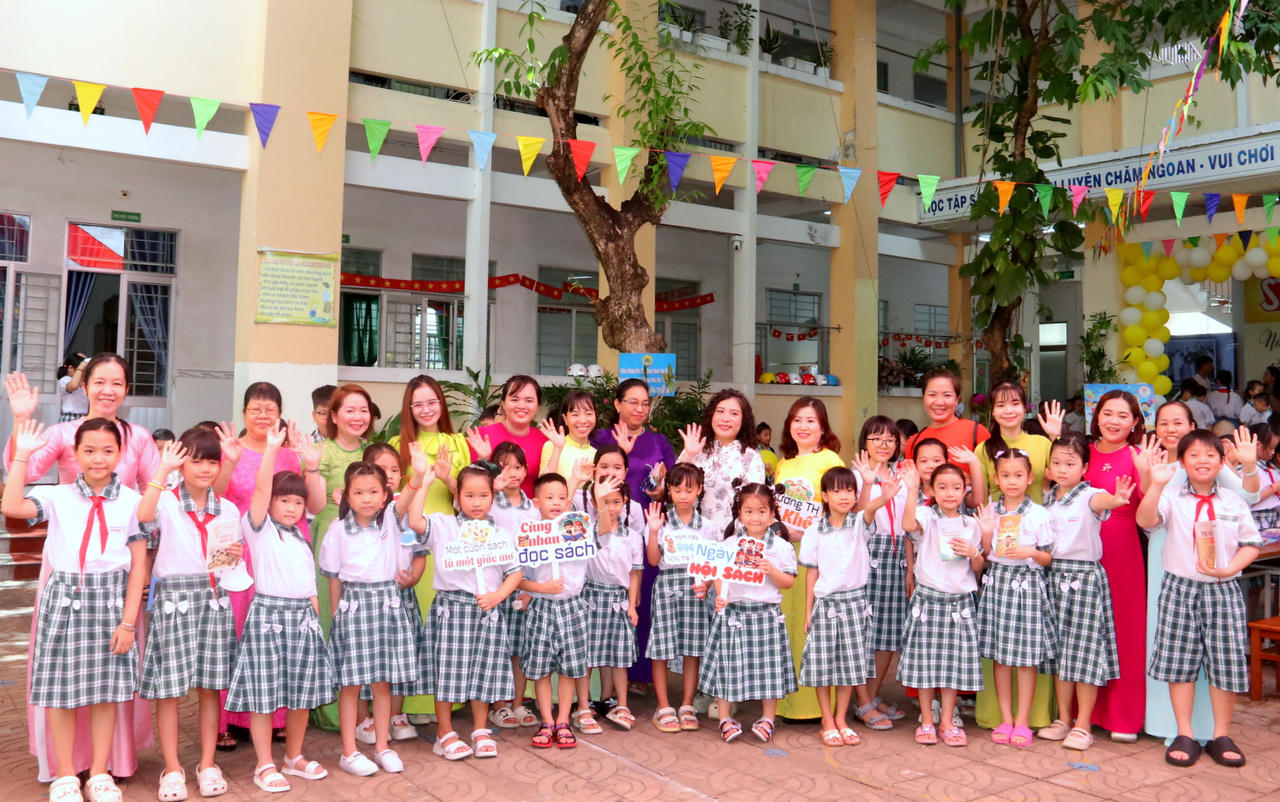 Cần Thơ: Khai mạc Hội s&aacute;ch ch&agrave;o h&egrave;, lan tỏa văn h&oacute;a đọc trong gia đ&igrave;nh v&agrave; học đường