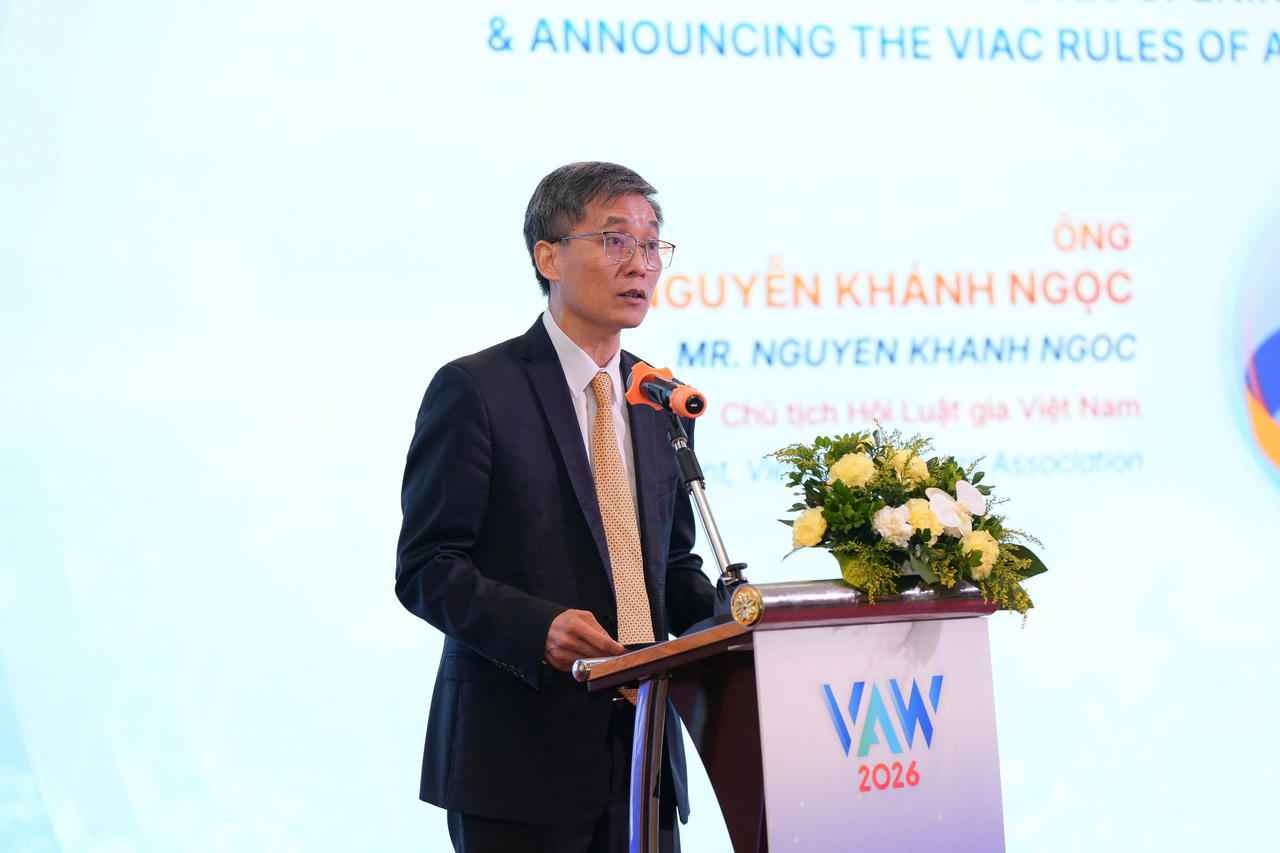 Chủ tịch Hội Luật gia Việt Nam Nguyễn Kh&aacute;nh Ngọc ph&aacute;t biểu.