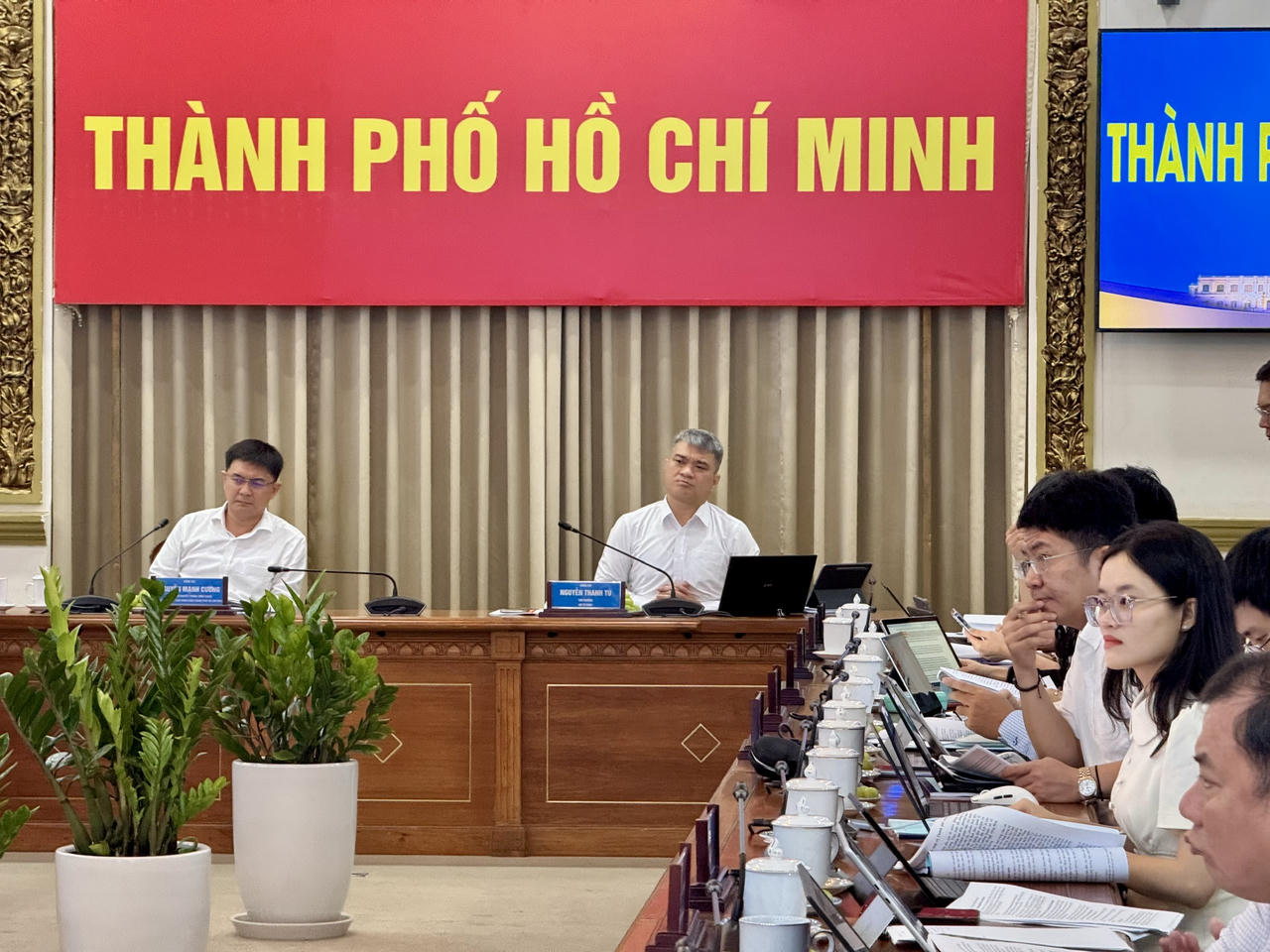 L&atilde;nh đạo TP HCM mong muốn Bộ Tư ph&aacute;p s&aacute;t c&aacute;nh với TP để x&acirc;y dựng Luật ĐTĐB ho&agrave;n chỉnh. (Ảnh trong b&agrave;i: C.B&ugrave;i)
