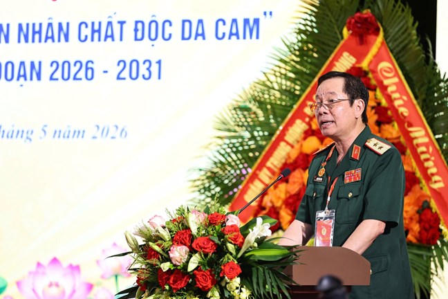 Trung tướng Nguyễn Hữu Ch&iacute;nh - Chủ tịch Hội Nạn nh&acirc;n chất độc da cam/dioxin Việt Nam ph&aacute;t biểu khai mạc Đại hội. Ảnh: Minh Đức