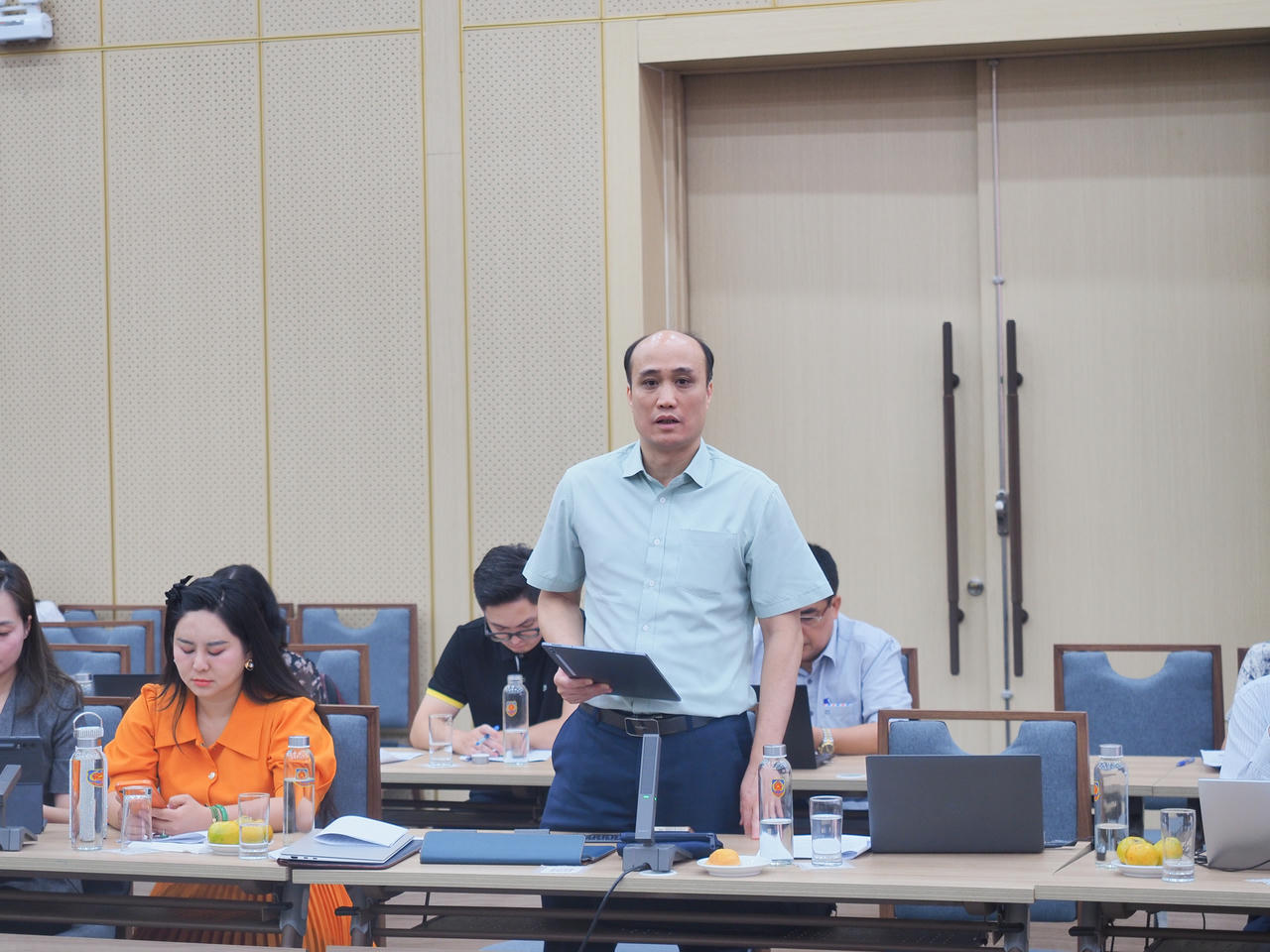PGS.TS T&ocirc; Văn H&ograve;a, Hiệu trưởng Trường Đại học Luật H&agrave; Nội ph&aacute;t biểu tại Hội thảo.