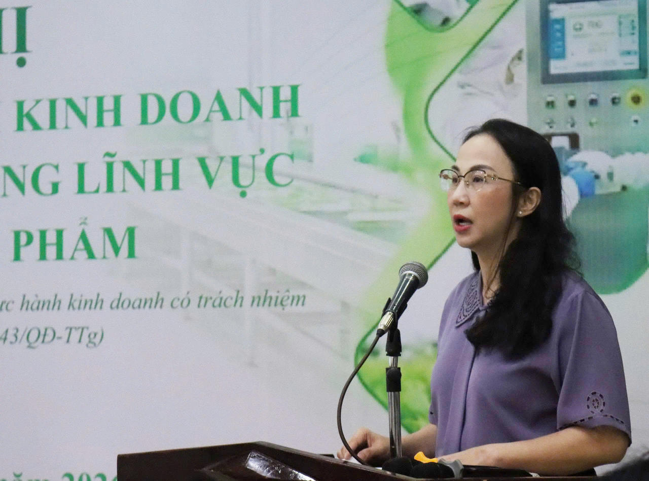 Ph&oacute; Cục trưởng Cục Ph&aacute;p luật d&acirc;n sự - kinh tế L&ecirc; Thị Ho&agrave;ng Thanh ph&aacute;t biểu khai mạc.
