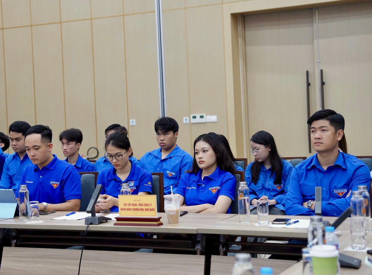 Thanh niên Chính phủ đóng góp ý kiến với dự thảo Luật Phổ biến, giáo dục pháp luật (sửa đổi)