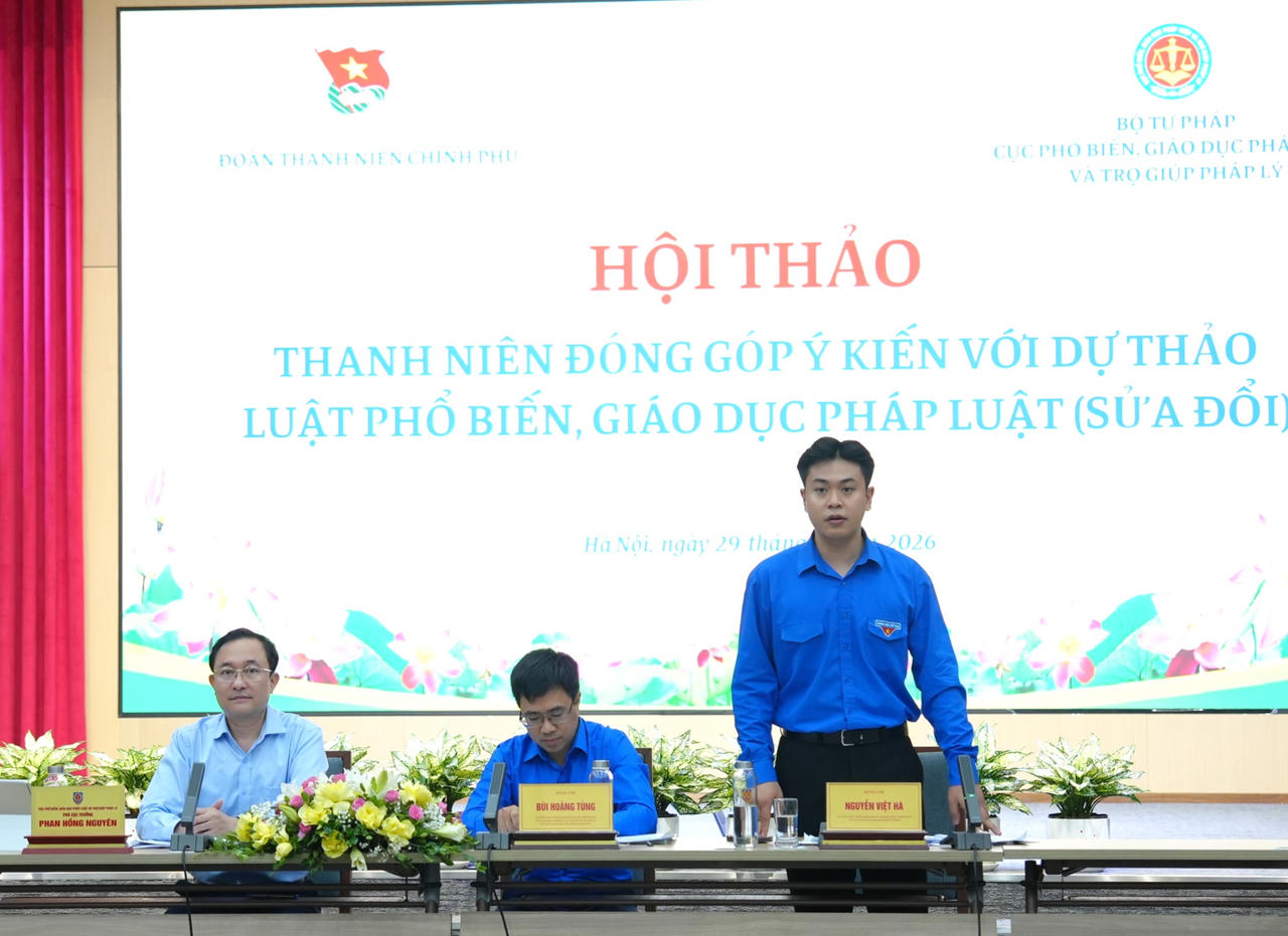 &nbsp;Ủy vi&ecirc;n Ban Chấp h&agrave;nh Đo&agrave;n Thanh ni&ecirc;n Ch&iacute;nh phủ, B&iacute; thư Đo&agrave;n Thanh ni&ecirc;n Bộ Tư ph&aacute;p&nbsp;Nguyễn Việt H&agrave; ph&aacute;t biểu