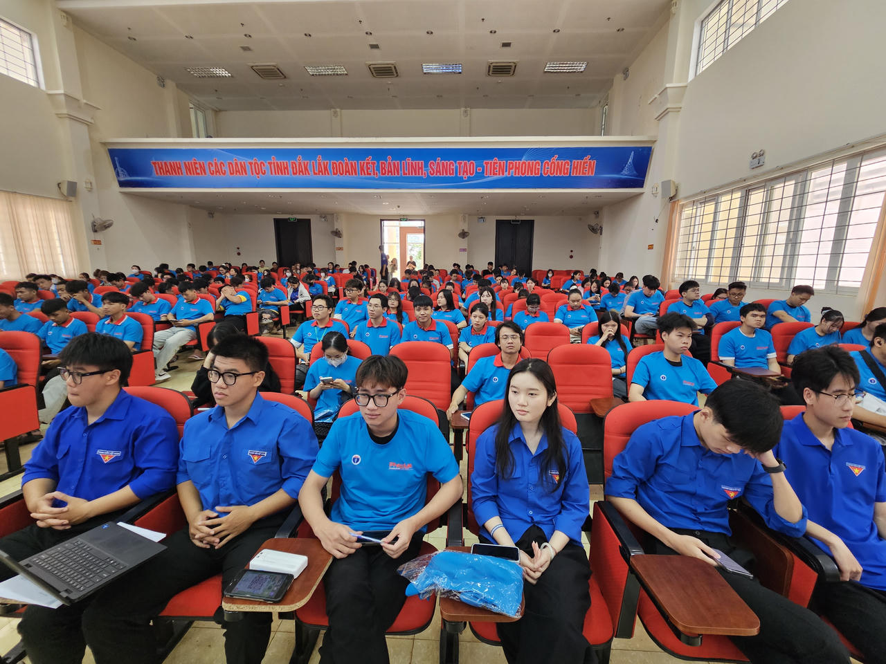Lễ m&iacute;t tinh thu h&uacute;t sự quan t&acirc;m của đ&ocirc;ng đảo sinh vi&ecirc;n c&aacute;c trường Đại học, Cao đẳng tr&ecirc;n địa b&agrave;n tỉnh Đắk Lắk&nbsp;