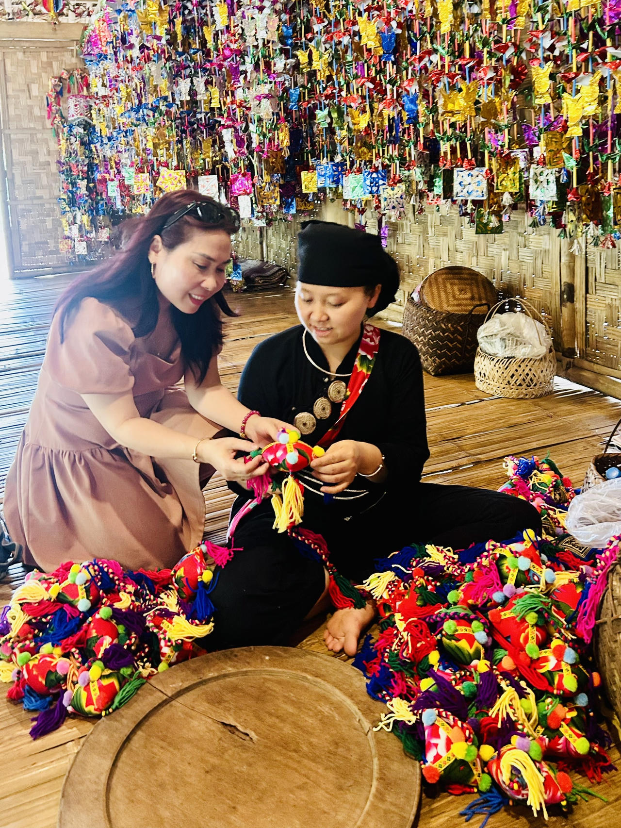 Văn h&oacute;a độc đ&aacute;o của người T&agrave;y khiến du kh&aacute;ch th&iacute;ch th&uacute; (ảnh Th&ugrave;y Dương).