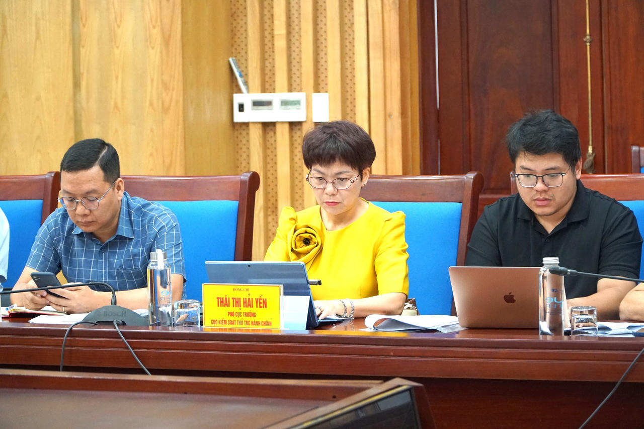 Đo&agrave;n c&ocirc;ng t&aacute;c Bộ Tư ph&aacute;p l&agrave;m việc với tỉnh Nghệ An về t&igrave;nh h&igrave;nh thực hiện ph&acirc;n cấp, cắt giảm, đơn giản h&oacute;a thủ tục h&agrave;nh ch&iacute;nh
