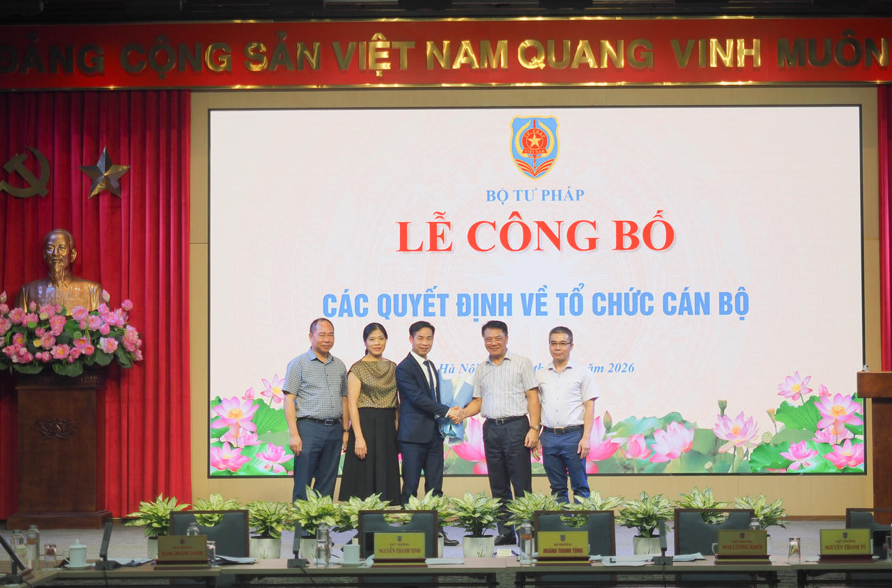 Bộ Tư pháp công bố các quyết định về công tác cán bộ