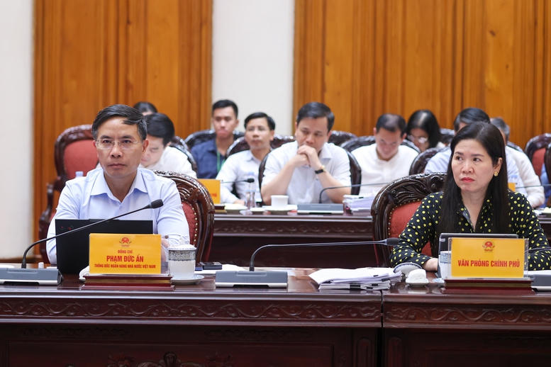 Thủ tướng: Tạo cơ chế đột ph&aacute; để nhanh ch&oacute;ng c&oacute; một số sản phẩm chủ chốt của Trung t&acirc;m t&agrave;i ch&iacute;nh quốc tế- Ảnh 4.