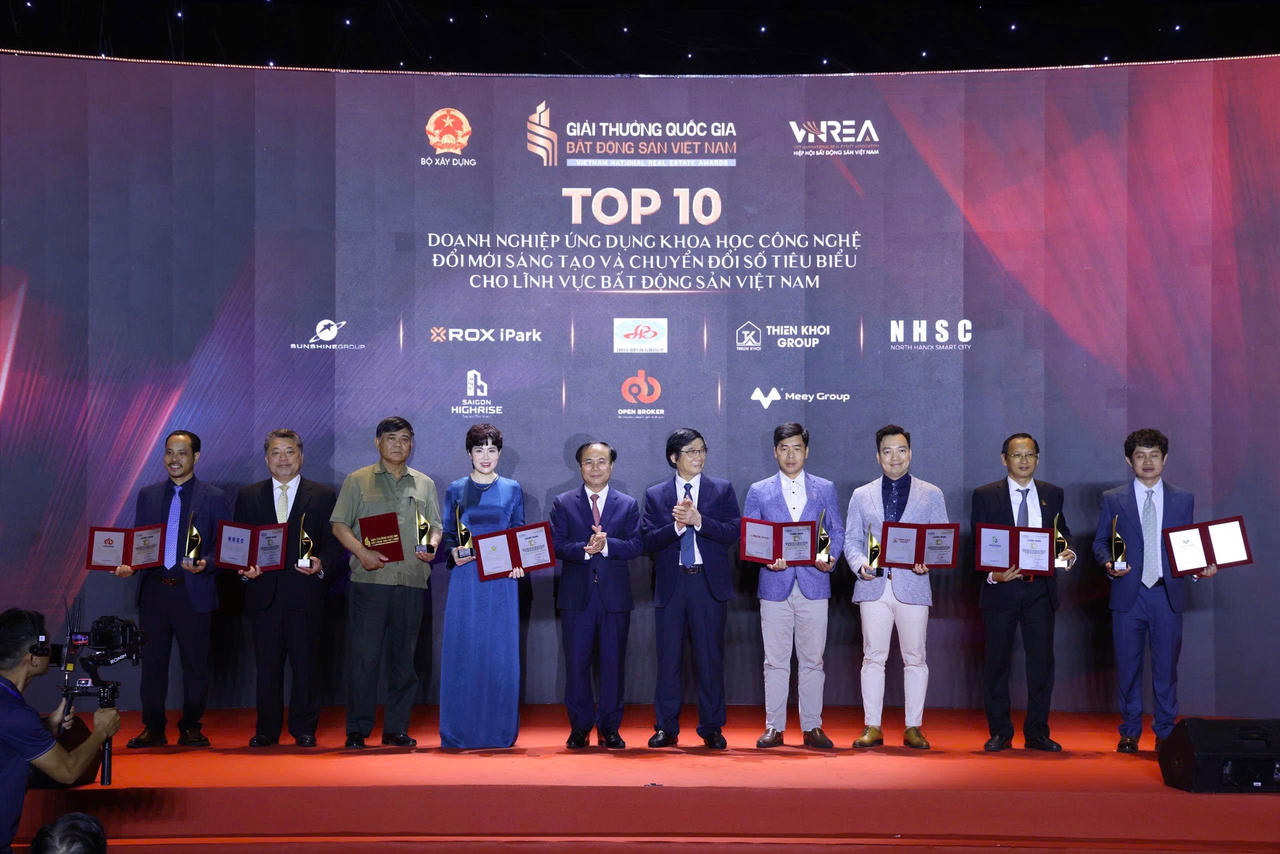 Top 10 doanh nghiệp ứng dụng khoa học c&ocirc;ng nghệ, đổi mới s&aacute;ng tạo v&agrave; chuyển đổi số ti&ecirc;u biểu trong lĩnh vực bất động sản Việt Nam.