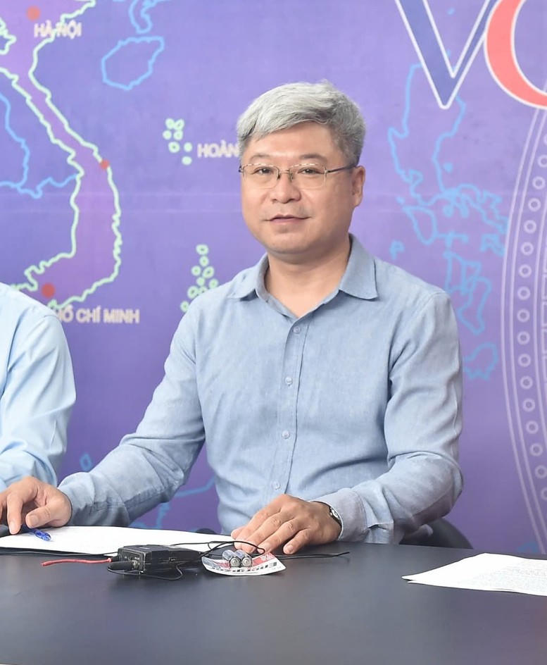 &Ocirc;ng Phạm Hữu Tuyển - Gi&aacute;m đốc Trung t&acirc;m Nghi&ecirc;n cứu c&aacute;c nguồn động lực v&agrave; Phương tiện tự h&agrave;nh, Đại học B&aacute;ch khoa H&agrave; Nội.