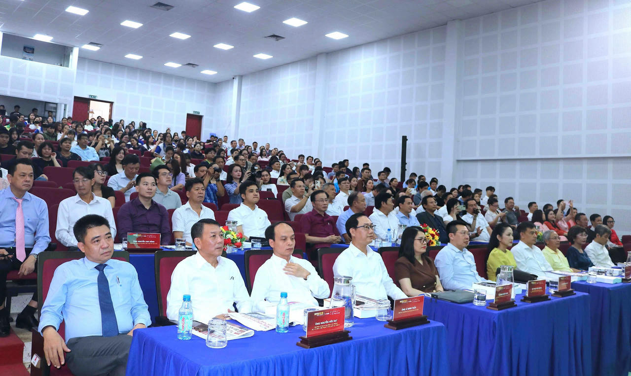 C&aacute;c đại biểu tham dự Hội thảo.