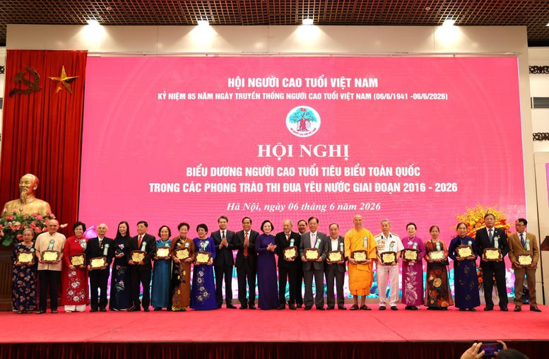Ph&aacute;t triển hệ sinh th&aacute;i &lsquo;kinh tế bạc&rsquo;, khơi dậy nguồn lực người cao tuổi- Ảnh 5.