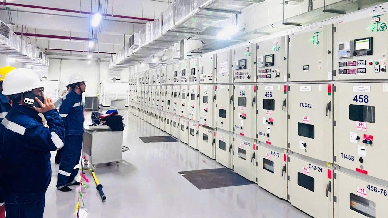 Ho&agrave;n tất đ&oacute;ng điện hệ thống cấp nguồn cho s&acirc;n bay Long Th&agrave;nh.