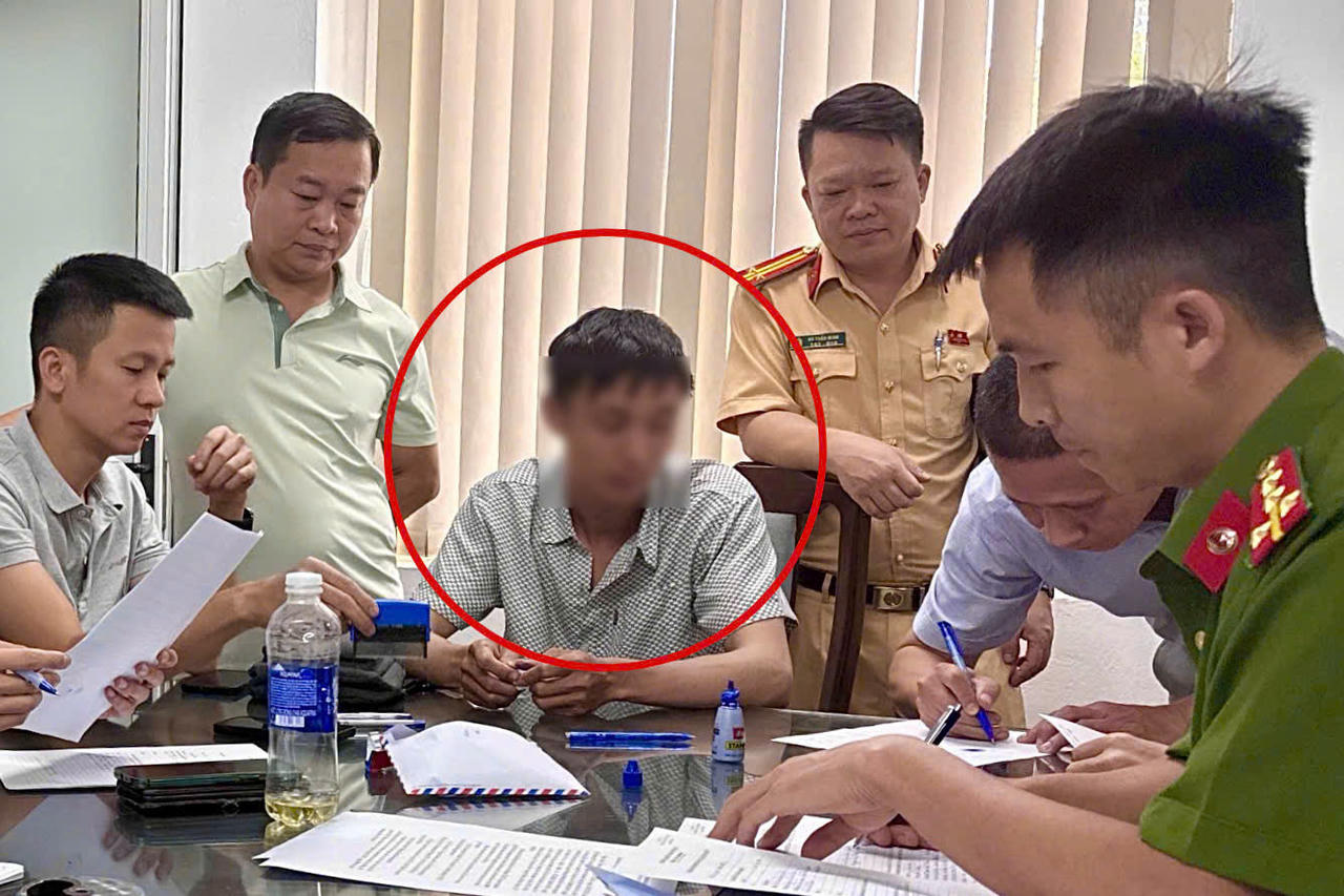 Hội đồng s&aacute;t hạch l&agrave;m việc với trường hợp vi phạm. Ảnh: CA.