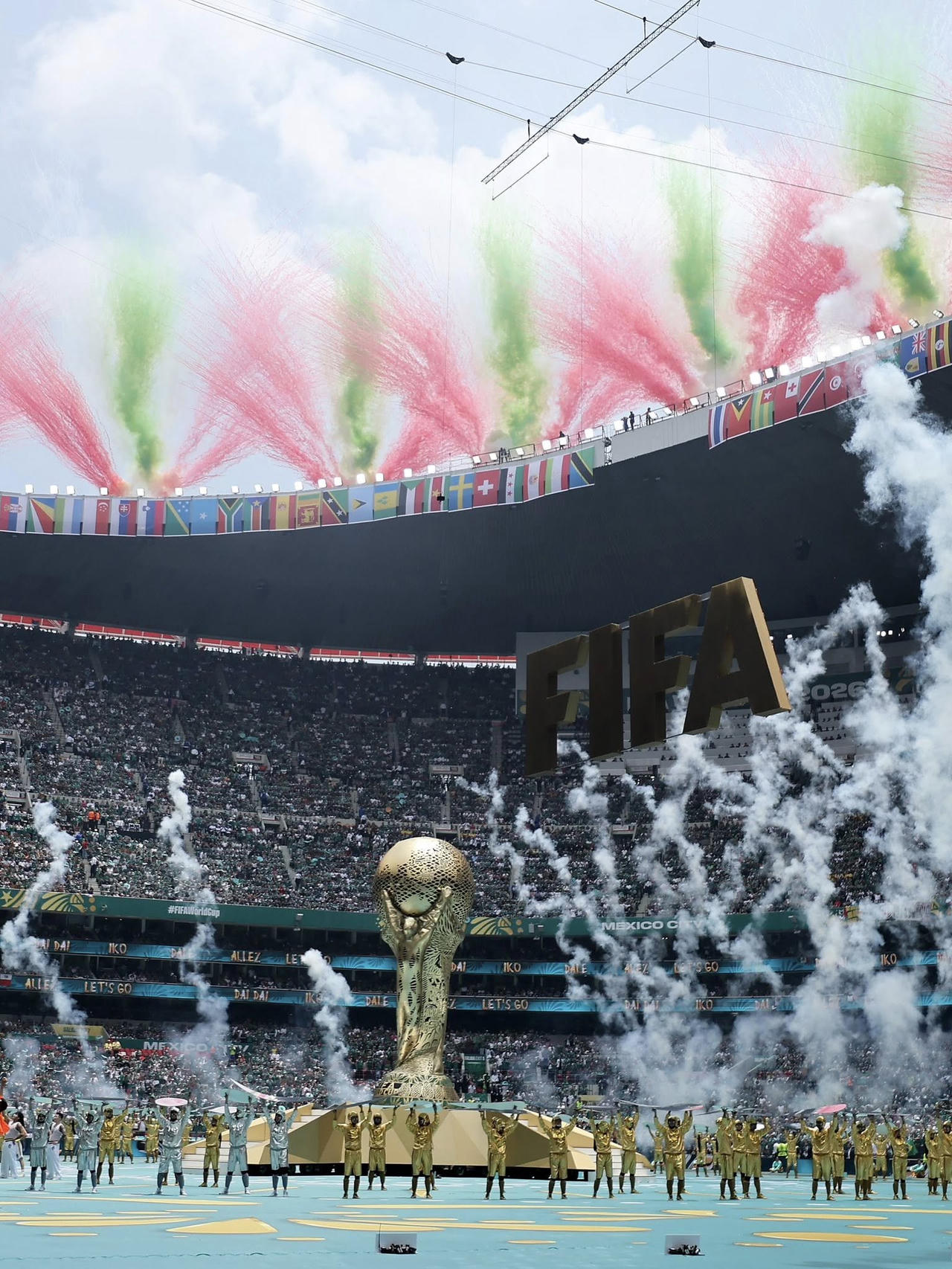 Một lễ khai mạc World Cup nhiều m&agrave;u sắc v&agrave; rộn r&agrave;ng với &acirc;m nhạc (Ảnh FIFA)