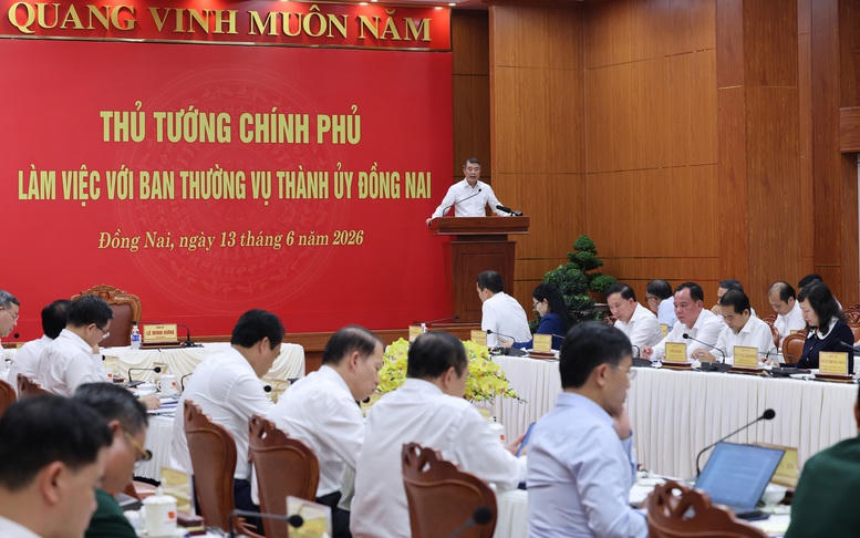 Thủ tướng: Nếu Đồng Nai cam kết đạt kết quả cao hơn, Ch&iacute;nh phủ sẽ ưu ti&ecirc;n bố tr&iacute; nguồn lực ngay trong năm 2027- Ảnh 2.
