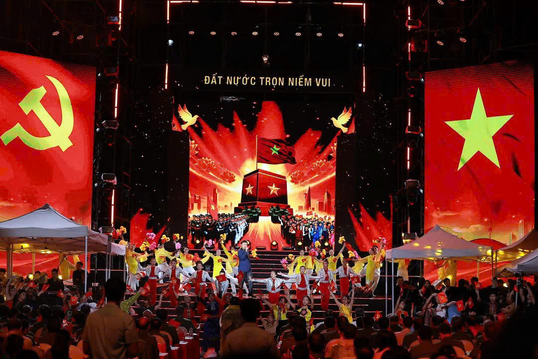 Gala nghệ thuật &ldquo;Tổ quốc b&igrave;nh y&ecirc;n&rdquo; do Bộ C&ocirc;ng an tổ chức