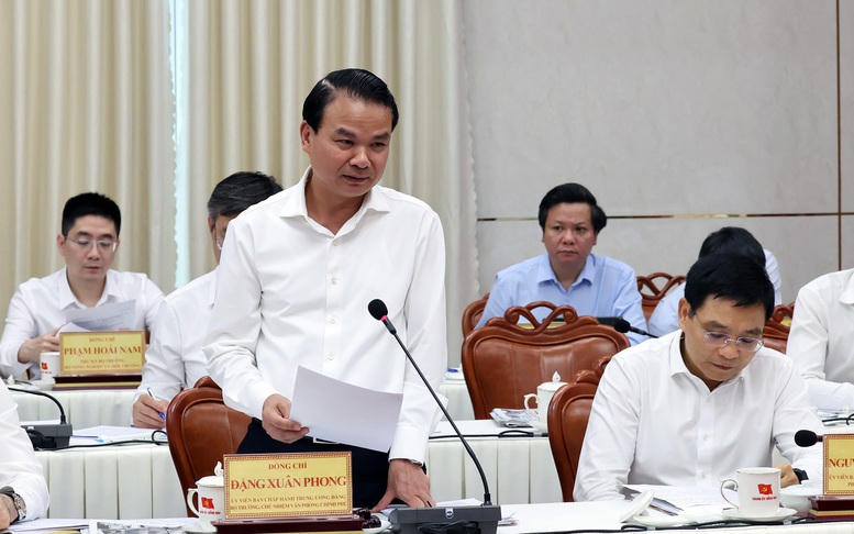 Thủ tướng: Nếu Đồng Nai cam kết đạt kết quả cao hơn, Ch&iacute;nh phủ sẽ ưu ti&ecirc;n bố tr&iacute; nguồn lực ngay trong năm 2027- Ảnh 8.