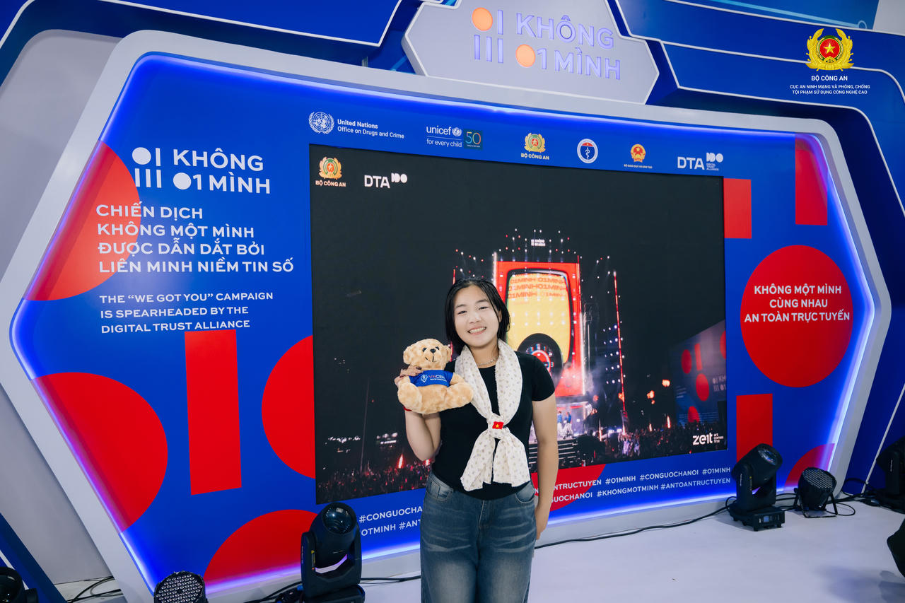 Những dấu ấn đ&aacute;ng nhớ của&nbsp; &ldquo;Bức tường An ninh mạng&rdquo; tại&nbsp;Gala nghệ thuật &ldquo;Tổ quốc b&igrave;nh y&ecirc;n&rdquo;