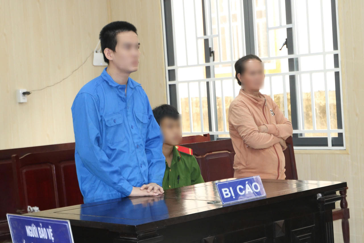 Bị c&aacute;o tại phi&ecirc;n t&ograve;a x&eacute;t xử
