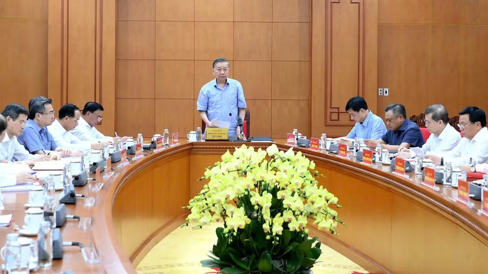 Tổng B&iacute; thư, Chủ tịch nước T&ocirc; L&acirc;m chủ tr&igrave; cuộc l&agrave;m việc với Ban Tuy&ecirc;n gi&aacute;o v&agrave; D&acirc;n vận Trung ương. Ảnh: nhandan.vn