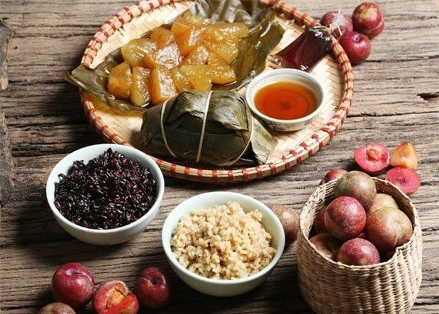 Tết Đoan ngọ: một nếp thương trong văn h&oacute;a Việt 2