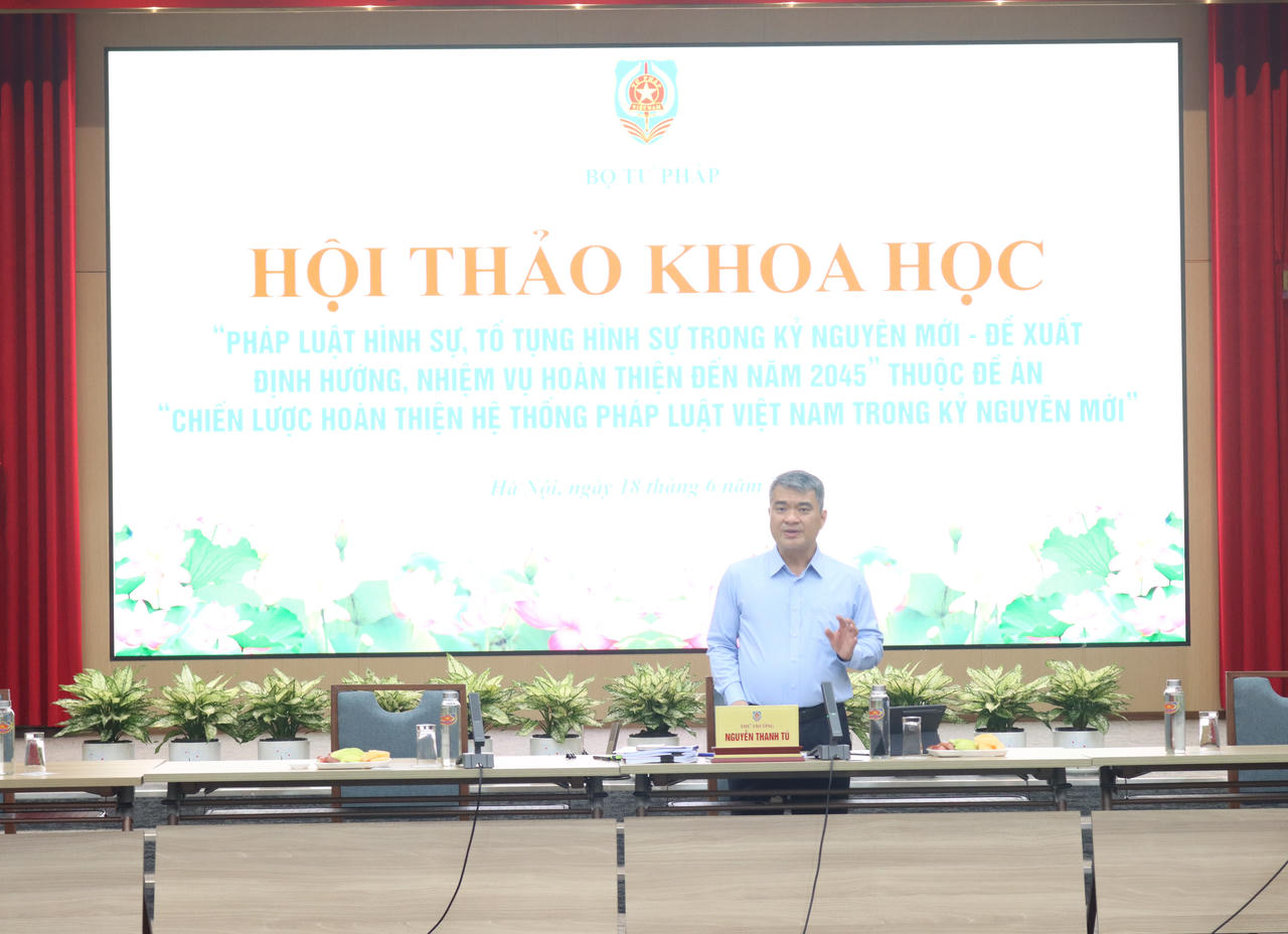 Thứ trưởng Nguyễn Thanh T&uacute; ph&aacute;t biểu tại Hội thảo.