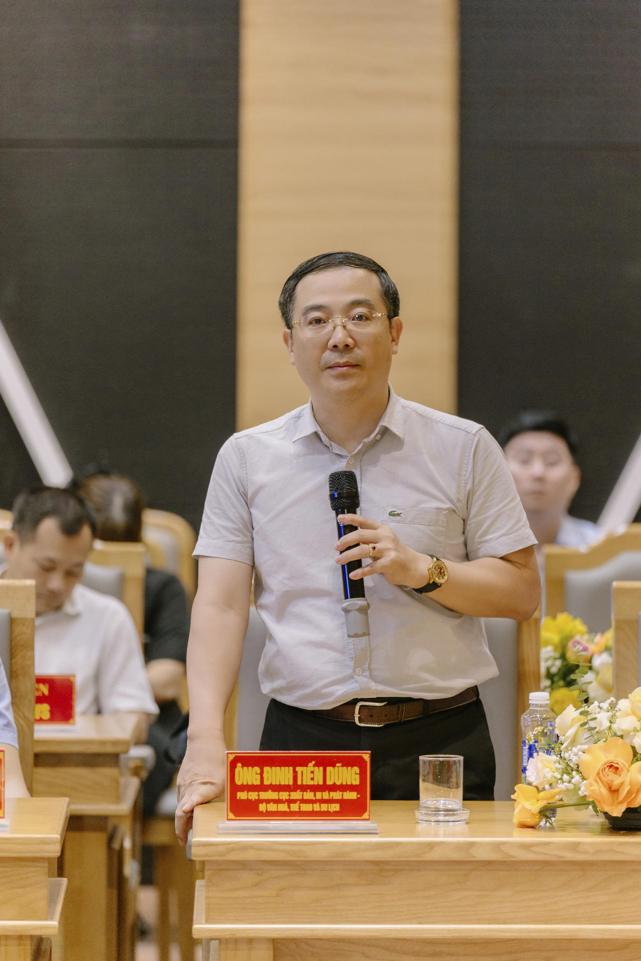 &Ocirc;ng Đinh Tiến Dũng đ&aacute;nh gi&aacute; b&aacute;o ch&iacute; kh&ocirc;ng chỉ thực hiện chức năng tuy&ecirc;n truyền m&agrave; c&ograve;n l&agrave; lực lượng đồng h&agrave;nh c&ugrave;ng c&aacute;c cơ quan chức năng trong c&ocirc;ng t&aacute;c bảo vệ an ninh quốc gia tr&ecirc;n kh&ocirc;ng gian mạng.