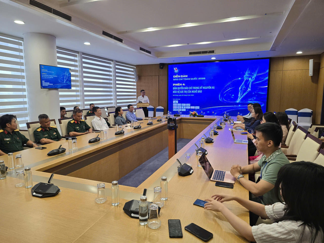 Phi&ecirc;n thảo luận tập trung l&agrave;m r&otilde; những th&aacute;ch thức mới đối với bản quyền b&aacute;o ch&iacute; trong kỷ nguy&ecirc;n AI.