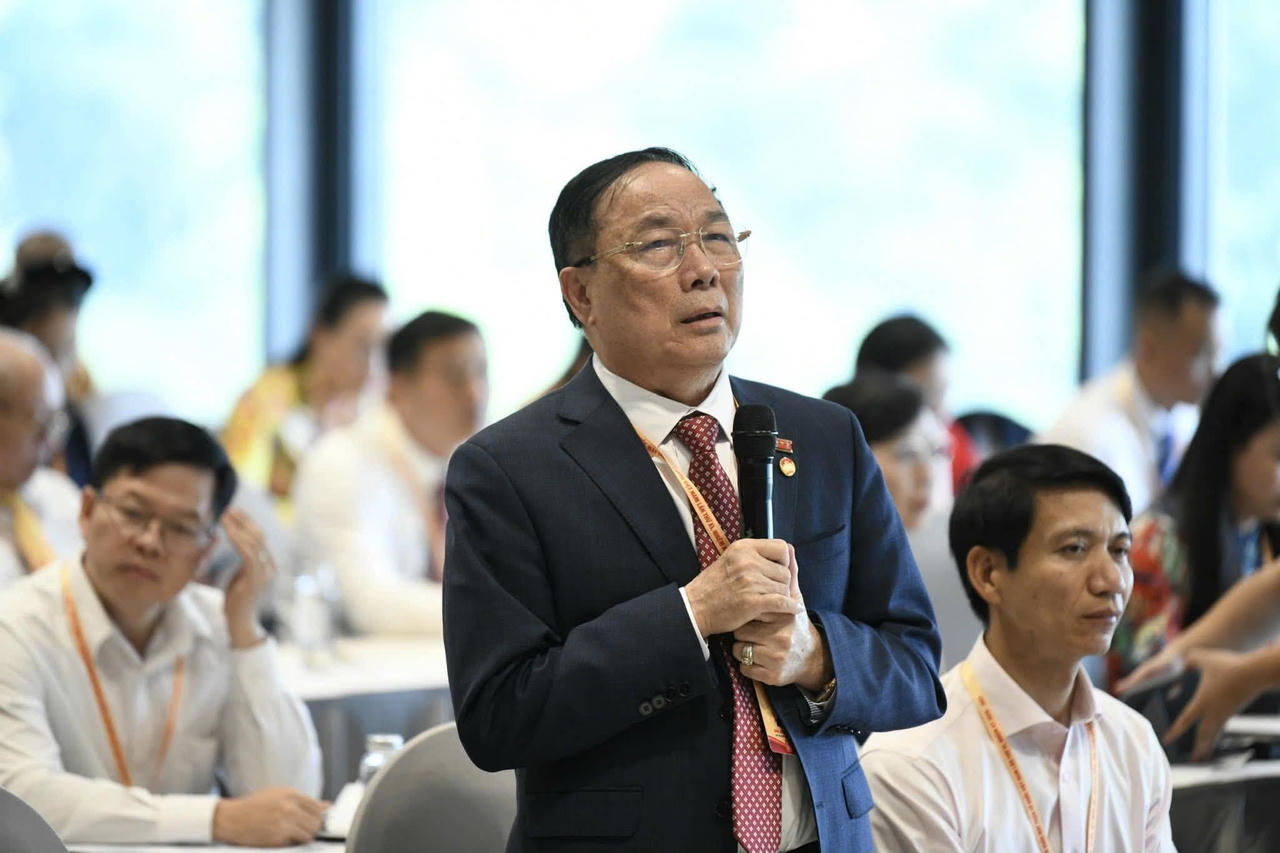 GS.Viện sĩ Danh dự Nguyễn Văn Đệ.