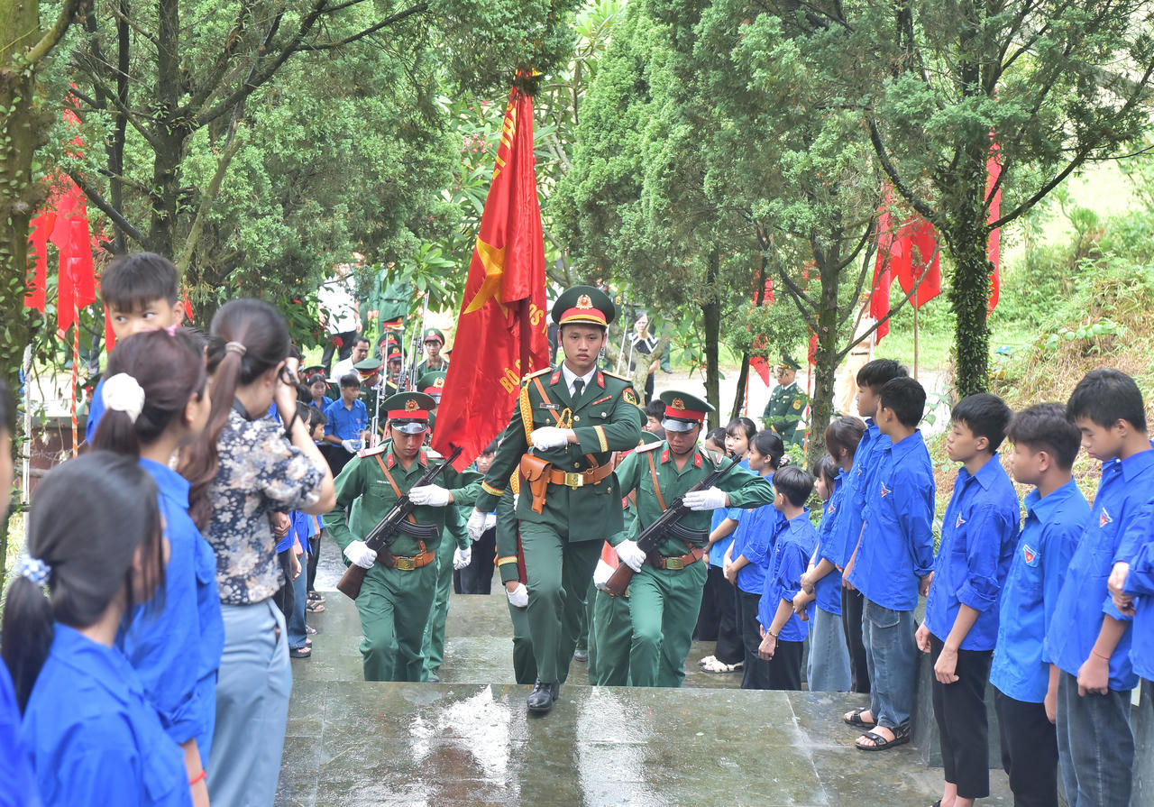 L&agrave;o Cai truy điệu, an t&aacute;ng 9 h&agrave;i cốt liệt sĩ hy sinh trong chiến tranh bảo vệ bi&ecirc;n giới ph&iacute;a Bắc