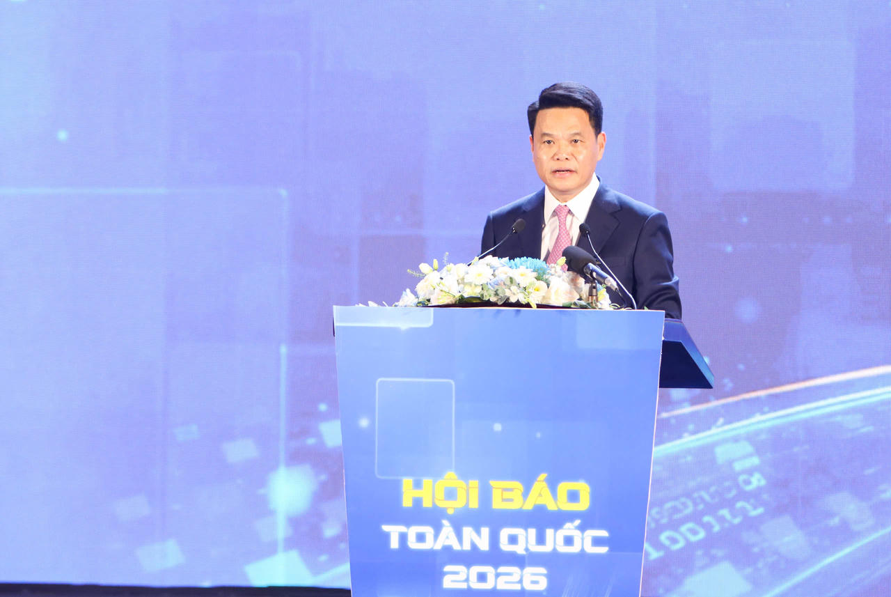 &Ocirc;ng L&ecirc; Ngọc Ch&acirc;u, Uỷ vi&ecirc;n TW Đảng, B&iacute; thư Th&agrave;nh uỷ, Trưởng đo&agrave;n ĐBQH TP Hải Ph&ograve;ng ph&aacute;t biểu tại lễ khai mạc