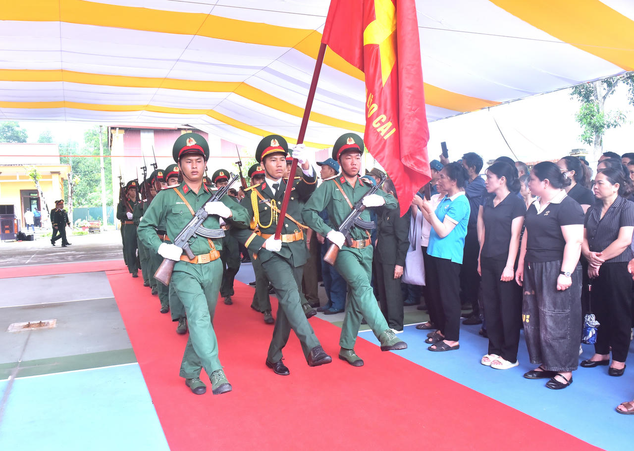 L&agrave;o Cai truy điệu, an t&aacute;ng 9 h&agrave;i cốt liệt sĩ hy sinh trong chiến tranh bảo vệ bi&ecirc;n giới ph&iacute;a Bắc