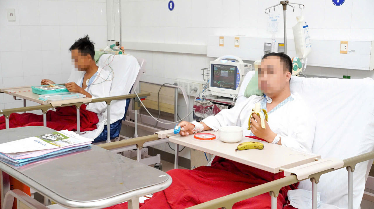 BN gh&eacute;p thận hồi phục v&agrave; tự ăn uống được