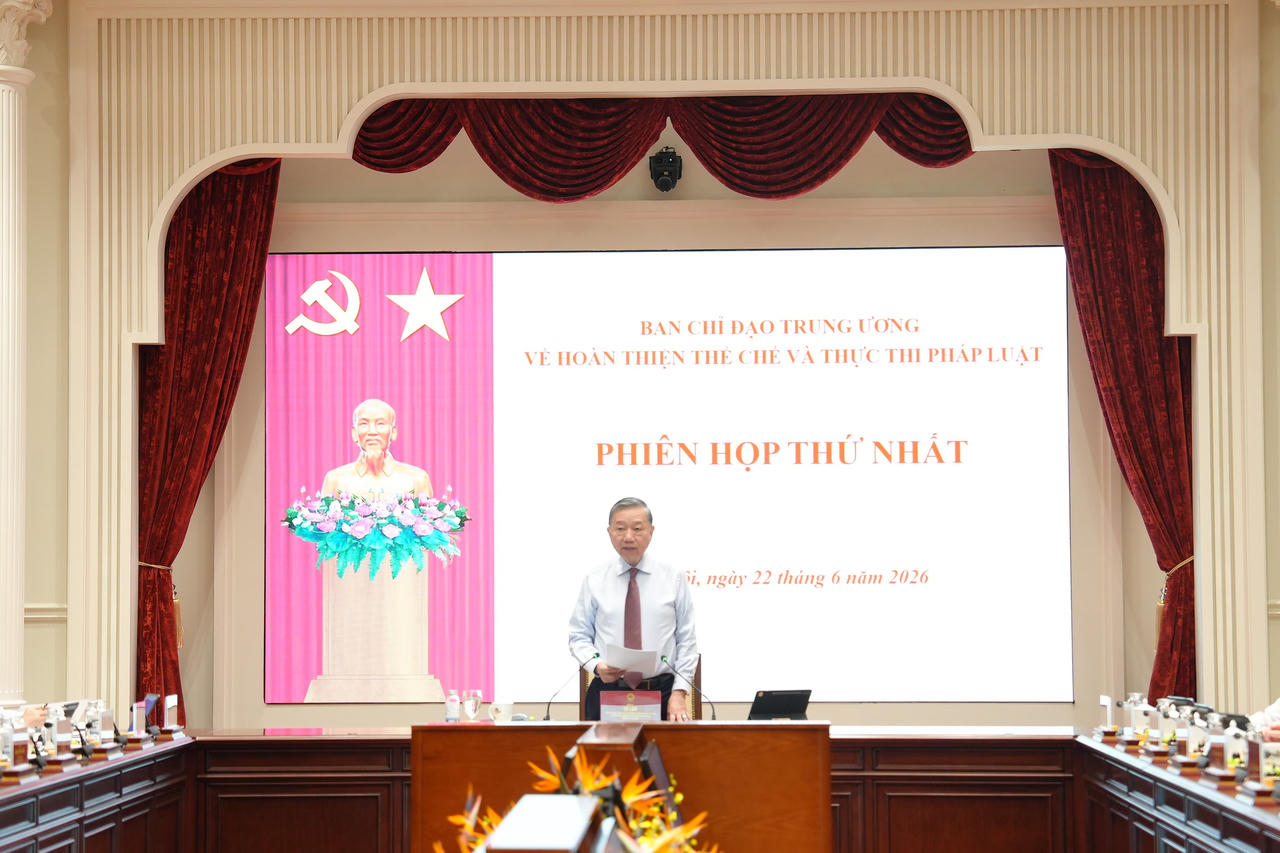 Tổng B&iacute; thư, Chủ tịch nước T&ocirc; L&acirc;m, Trưởng Ban Chỉ đạo ph&aacute;t biểu kết luận Phi&ecirc;n họp.