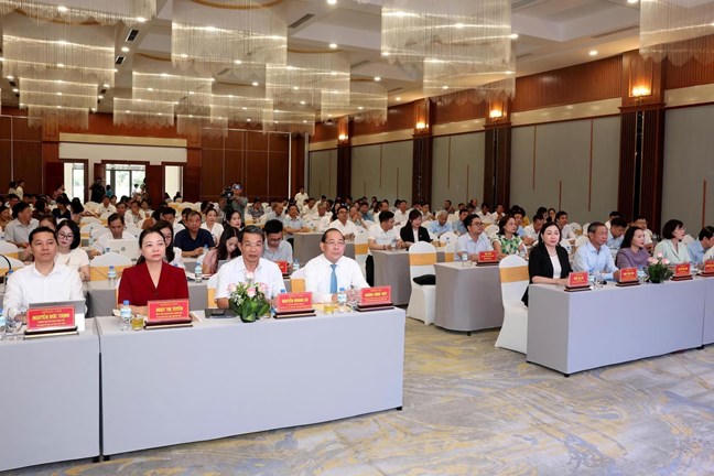 Ph&oacute; Chủ tịch Ủy ban Trung ương MTTQ Việt Nam Ho&agrave;ng C&ocirc;ng Thủy v&agrave; c&aacute;c đại biểu dự hội nghị. Ảnh: Đ&igrave;nh Minh