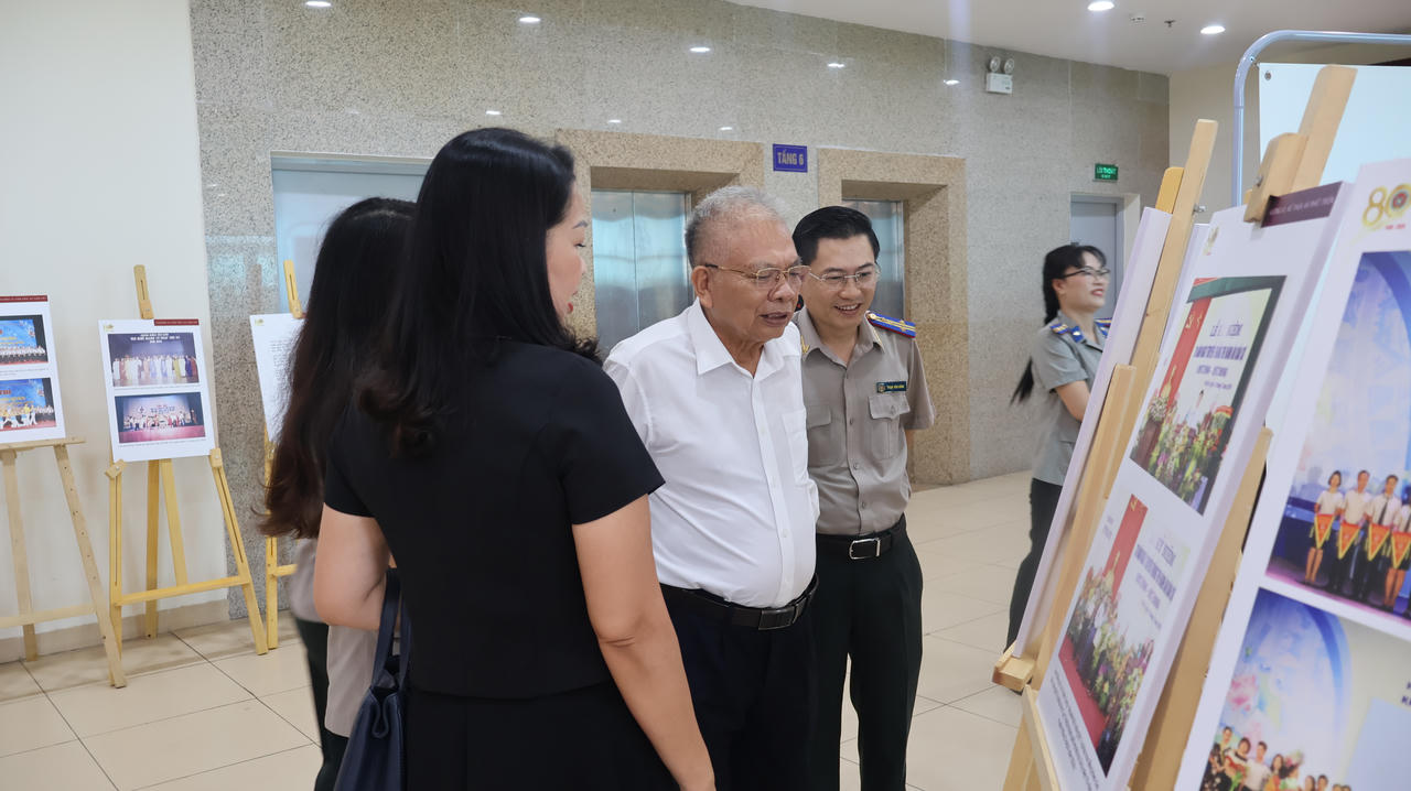 Thi hành án dân sự thành phố Hà Nội gặp mặt các thế hệ nguyên cán bộ lãnh đạo qua các thời kỳ