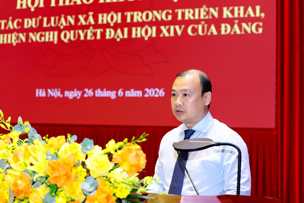 PGS,TS L&ecirc; Hải B&igrave;nh - Ủy vi&ecirc;n Trung ương Đảng, Ph&oacute; Gi&aacute;m đốc thường trực Học viện Ch&iacute;nh trị quốc gia Hồ Ch&iacute; Minh ph&aacute;t biểu khai mạc Hội thảo. (Ảnh: hcma.vn)