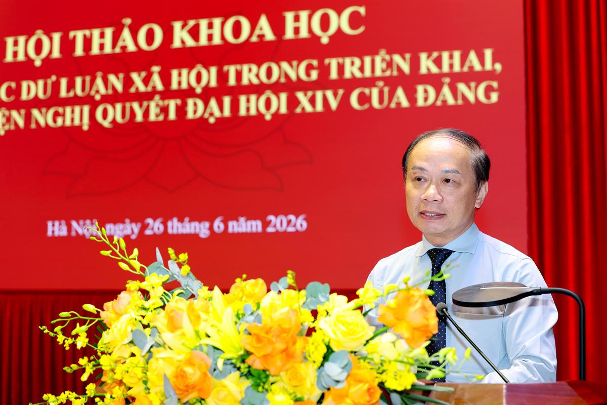 &Ocirc;ng Phạm Tất Thắng - Ủy vi&ecirc;n Trung ương Đảng, Ph&oacute; Trưởng Ban Thường trực Ban Tuy&ecirc;n gi&aacute;o v&agrave; D&acirc;n vận Trung ương ph&aacute;t biểu kết luận Hội thảo. (Ảnh: hcma.vn)