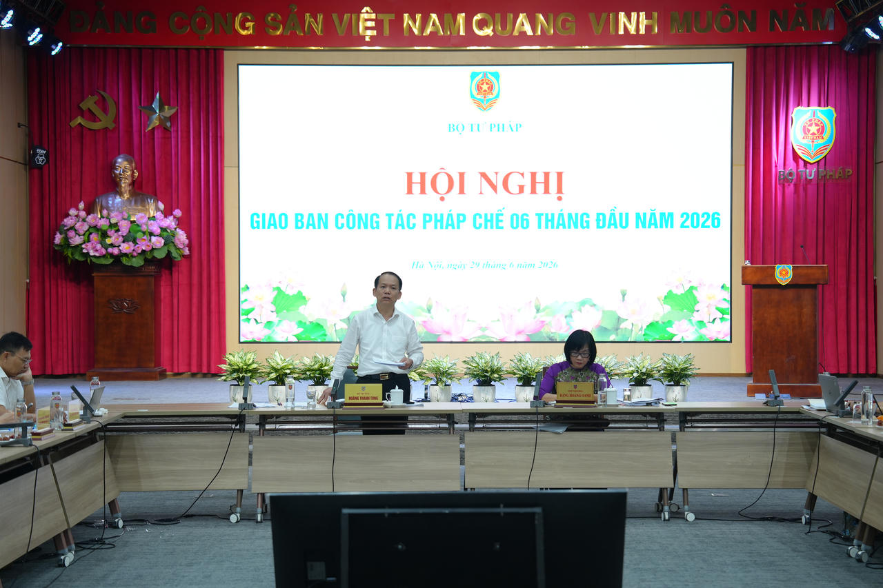 Bộ trưởng Ho&agrave;ng Thanh T&ugrave;ng kết luận Hội nghị.